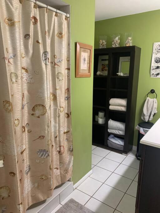 One Bed Suite Near Beaches And Downtown Сарасота Екстериор снимка